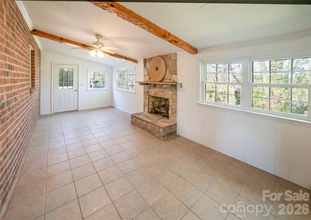 1421 Windsor Street NE, Lenoir, NC 28645