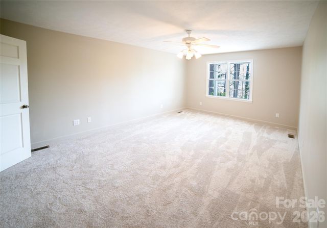 1421 Windsor Street NE, Lenoir, NC 28645