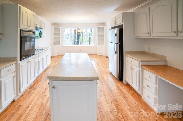 1421 Windsor Street NE, Lenoir, NC 28645