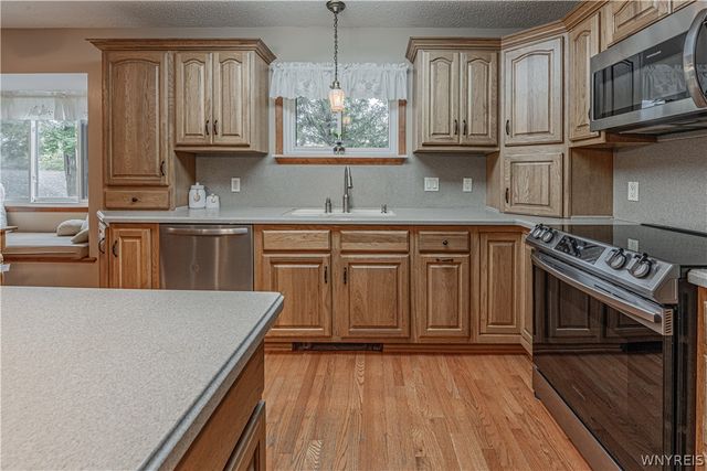 6775 Bear Ridge Road, Pendleton, NY 14094
