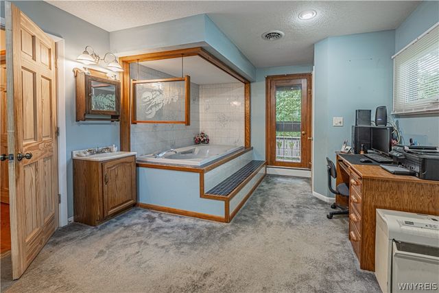 6775 Bear Ridge Road, Pendleton, NY 14094