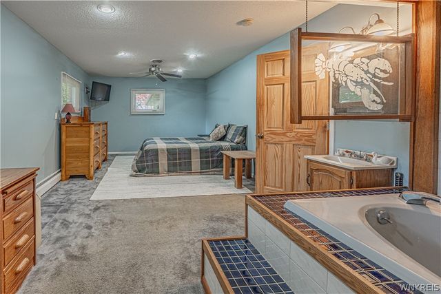 6775 Bear Ridge Road, Pendleton, NY 14094