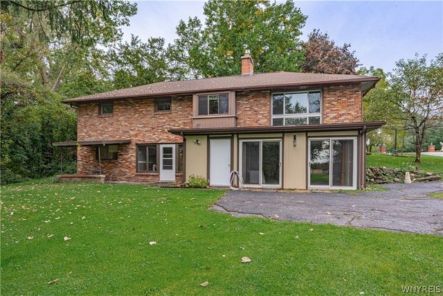 6775 Bear Ridge Road, Pendleton, NY 14094
