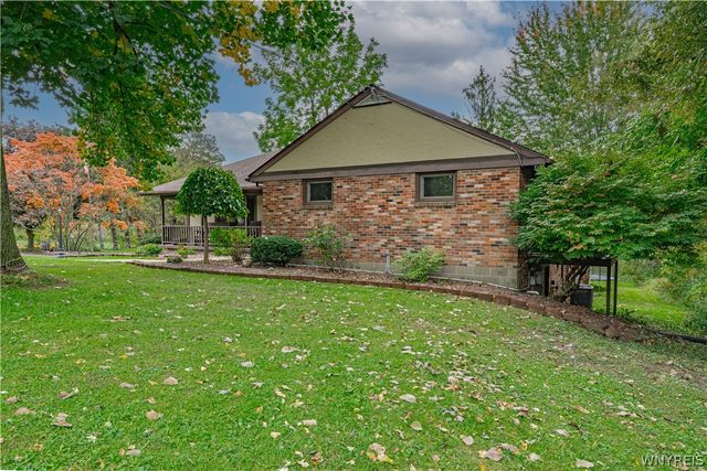 6775 Bear Ridge Road, Pendleton, NY 14094
