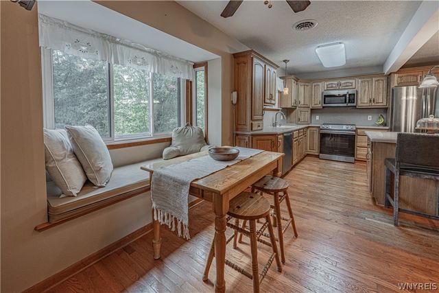 6775 Bear Ridge Road, Pendleton, NY 14094