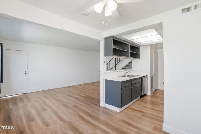 2057 Calle La Sombra 3, Simi Valley, CA 93063