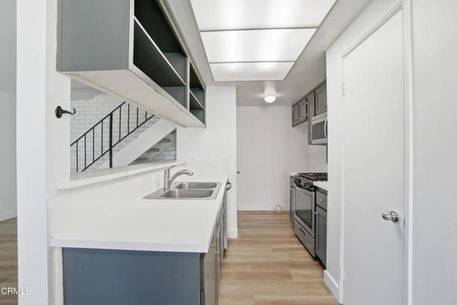 2057 Calle La Sombra 3, Simi Valley, CA 93063