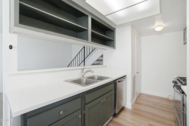 2057 Calle La Sombra 3, Simi Valley, CA 93063