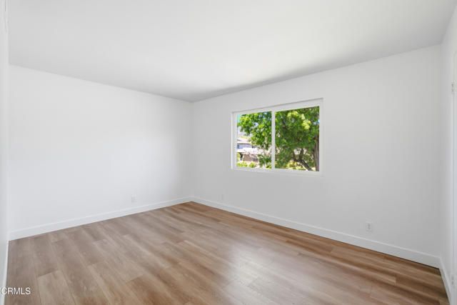 2057 Calle La Sombra 3, Simi Valley, CA 93063