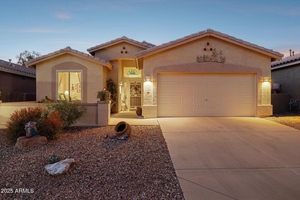 Image 2 of property listing at 6740 S FAIRWAY Drive, Gold Canyon, AZ 85118