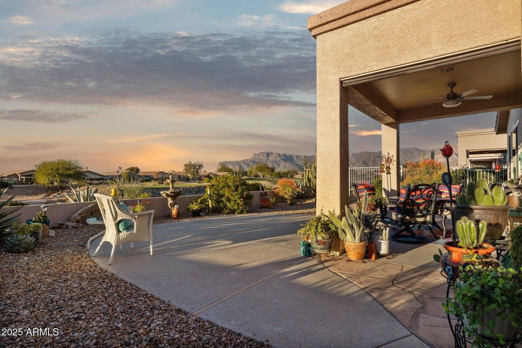 Image 4 of property listing at 6740 S FAIRWAY Drive, Gold Canyon, AZ 85118