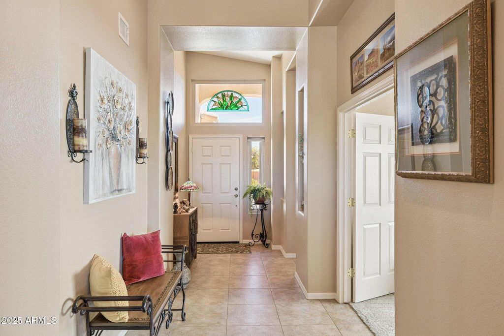 Image 7 of property listing at 6740 S FAIRWAY Drive, Gold Canyon, AZ 85118