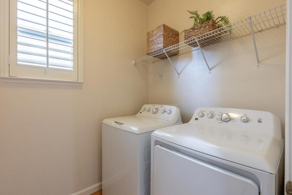 Image 20 of property listing at 4750 Sea Crest Drive, Seaside, CA 93955