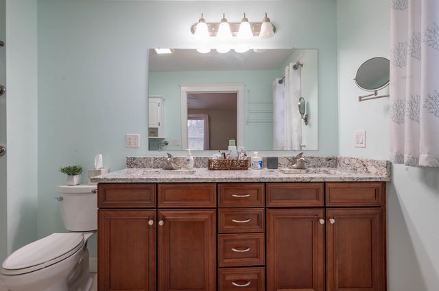 14 Weymouth Court, Hudson, NH 03051