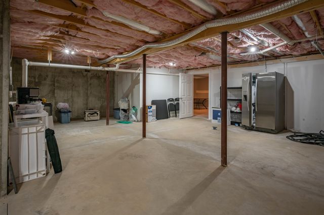 14 Weymouth Court, Hudson, NH 03051