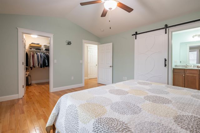 14 Weymouth Court, Hudson, NH 03051