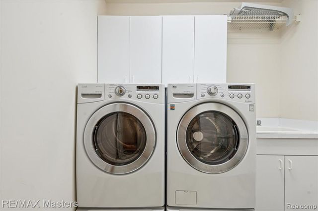 25064 Hazelnut Court, Grosse Ile, MI 48138