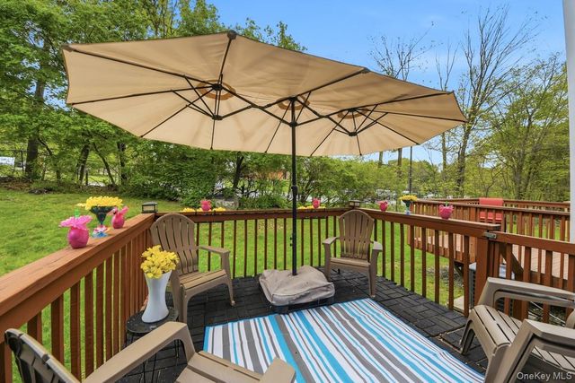 708 Mallard Way, Peekskill, NY 10566