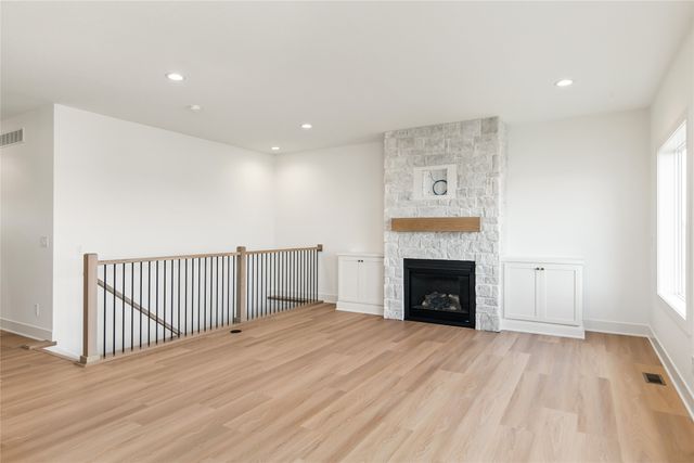 1560 NW Parkside Lane, Waukee, IA 50263