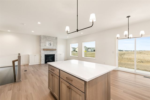 1560 NW Parkside Lane, Waukee, IA 50263