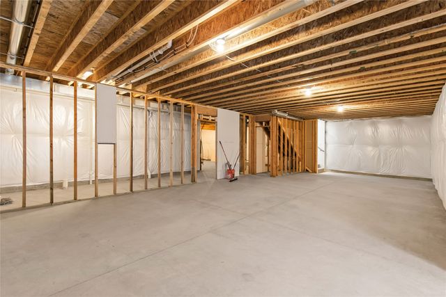 1560 NW Parkside Lane, Waukee, IA 50263