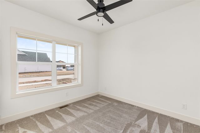 1560 NW Parkside Lane, Waukee, IA 50263