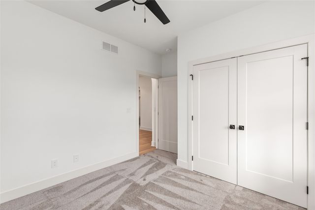 1560 NW Parkside Lane, Waukee, IA 50263