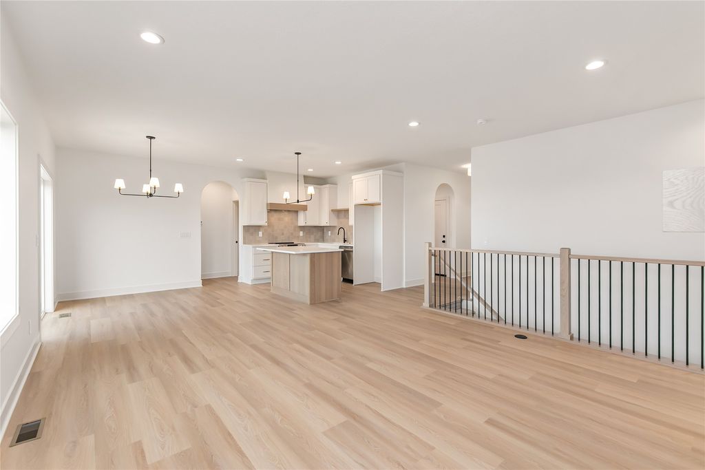 1560 NW Parkside Lane, Waukee, IA 50263