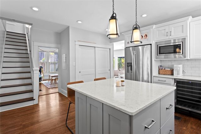 2810 W MORRISON AVENUE, Tampa, FL 33629