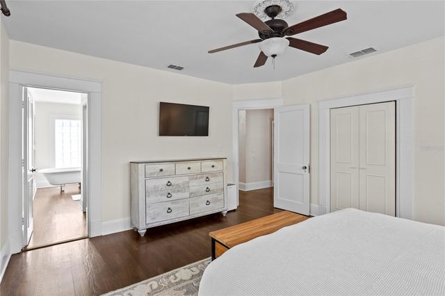 2810 W MORRISON AVENUE, Tampa, FL 33629