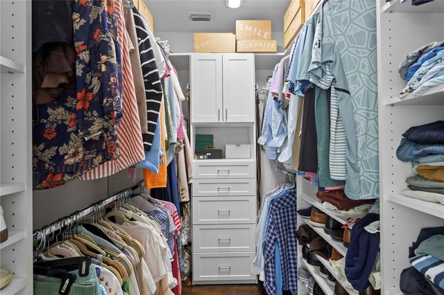 2810 W MORRISON AVENUE, Tampa, FL 33629