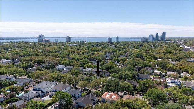 2810 W MORRISON AVENUE, Tampa, FL 33629