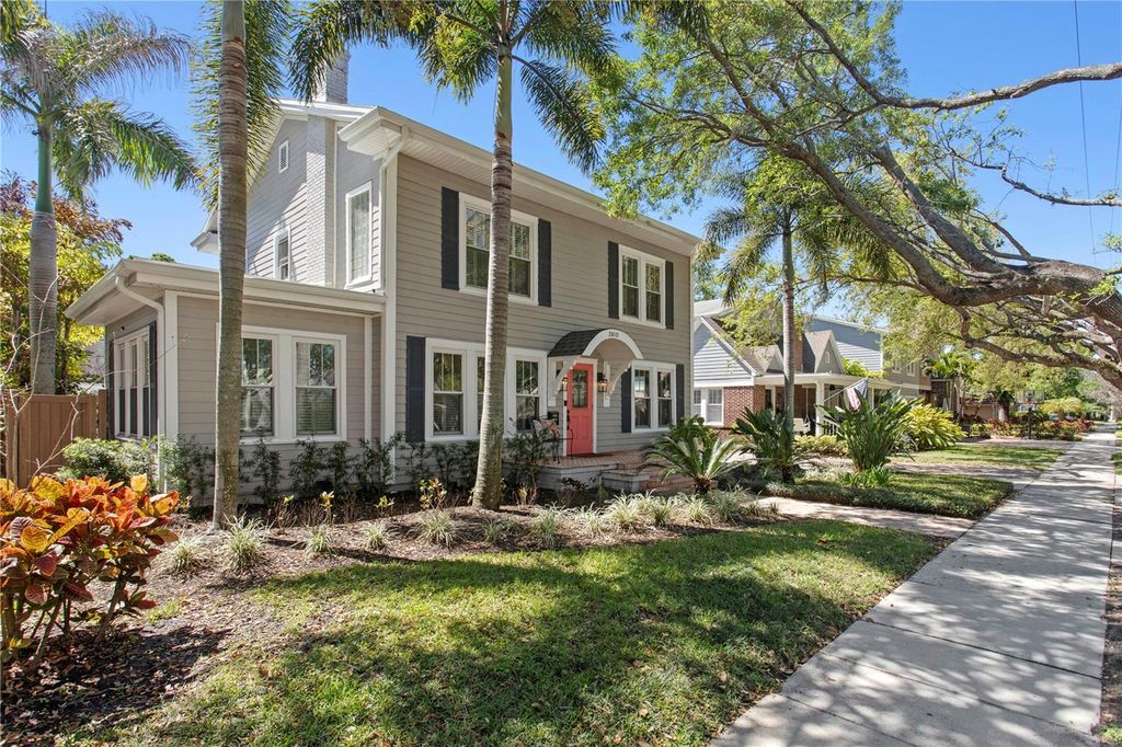 Image 3 of property listing at 2810 W MORRISON AVENUE, Tampa, FL 33629