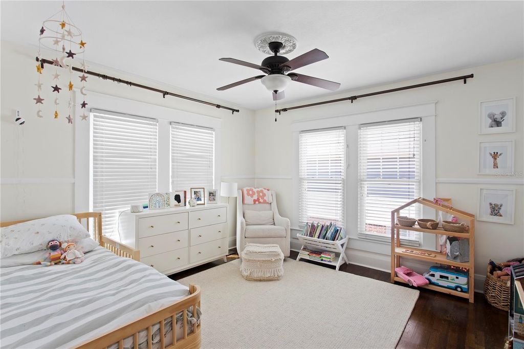 Image 34 of property listing at 2810 W MORRISON AVENUE, Tampa, FL 33629