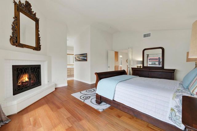 12462 Mona Lisa Street, San Diego, CA 92130