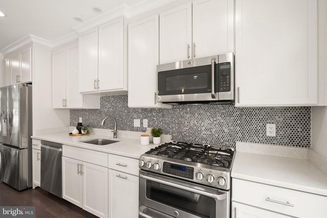 10353 MAIN ST, Fairfax, VA 22030