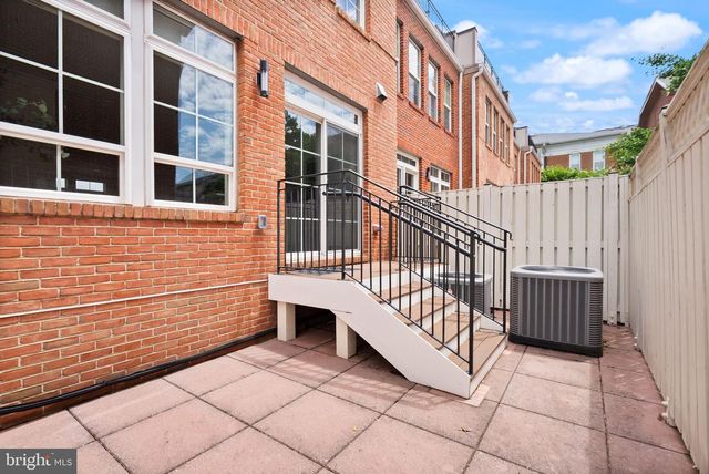 10353 MAIN ST, Fairfax, VA 22030