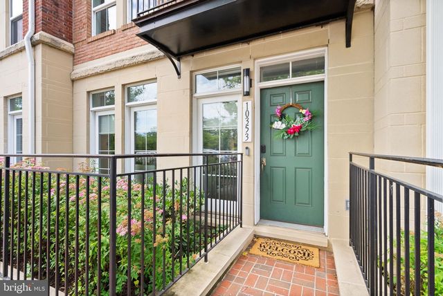 10353 MAIN ST, Fairfax, VA 22030