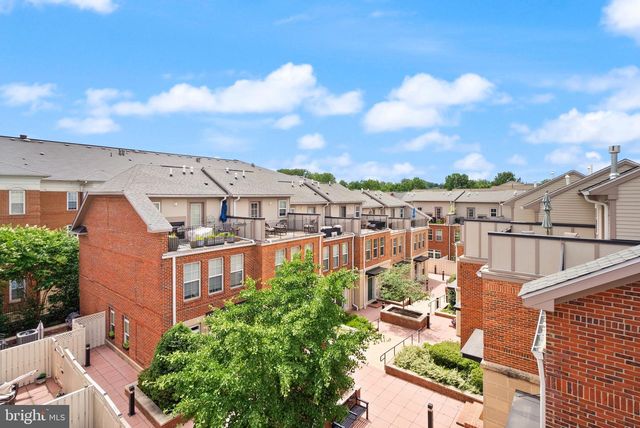 10353 MAIN ST, Fairfax, VA 22030