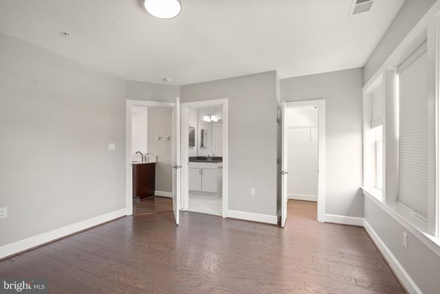 10353 MAIN ST, Fairfax, VA 22030
