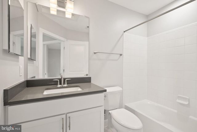 10353 MAIN ST, Fairfax, VA 22030
