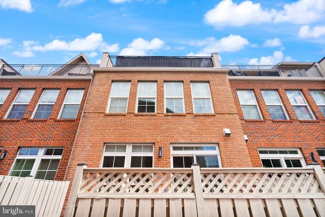 10353 MAIN ST, Fairfax, VA 22030