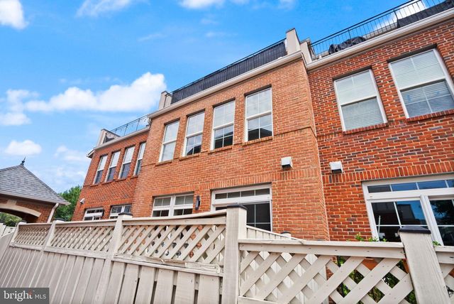 10353 MAIN ST, Fairfax, VA 22030