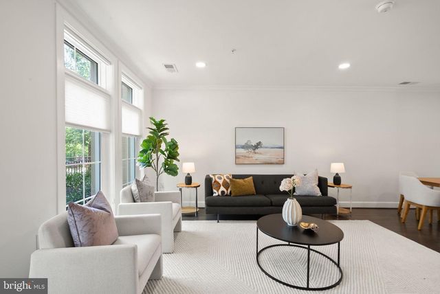10353 MAIN ST, Fairfax, VA 22030