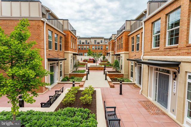 10353 MAIN ST, Fairfax, VA 22030