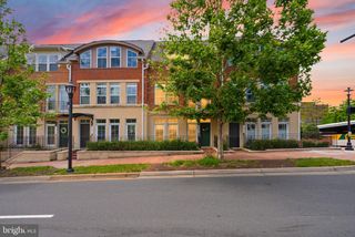 10353 MAIN ST, Fairfax, VA 22030