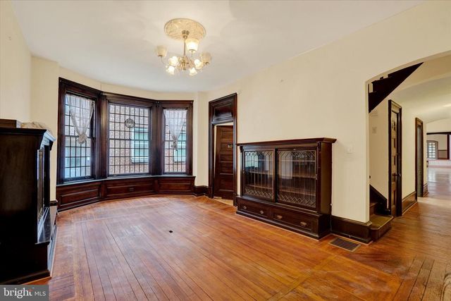 228 E. MARKET ST., York, PA 17403