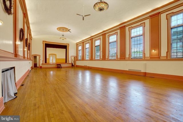 228 E. MARKET ST., York, PA 17403