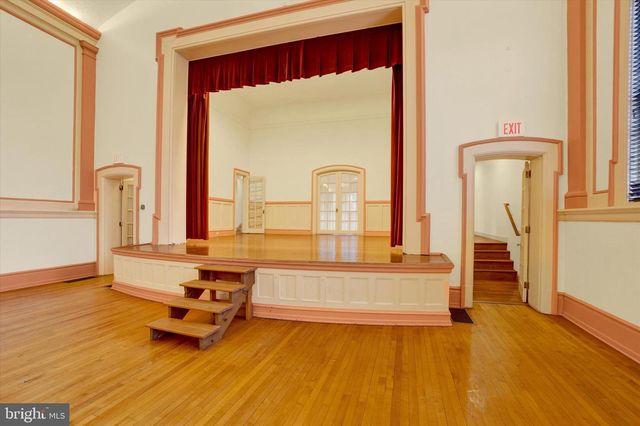 228 E. MARKET ST., York, PA 17403