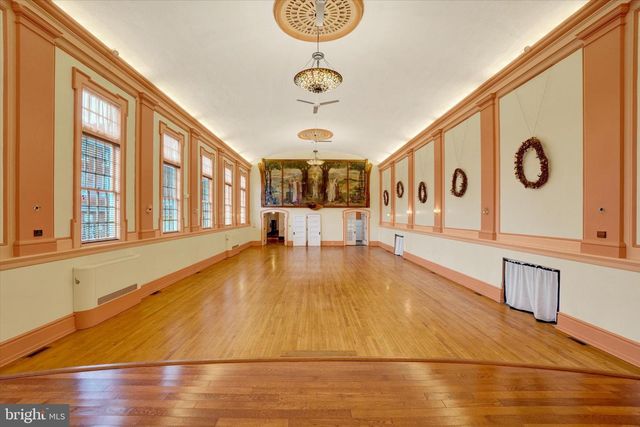 228 E. MARKET ST., York, PA 17403